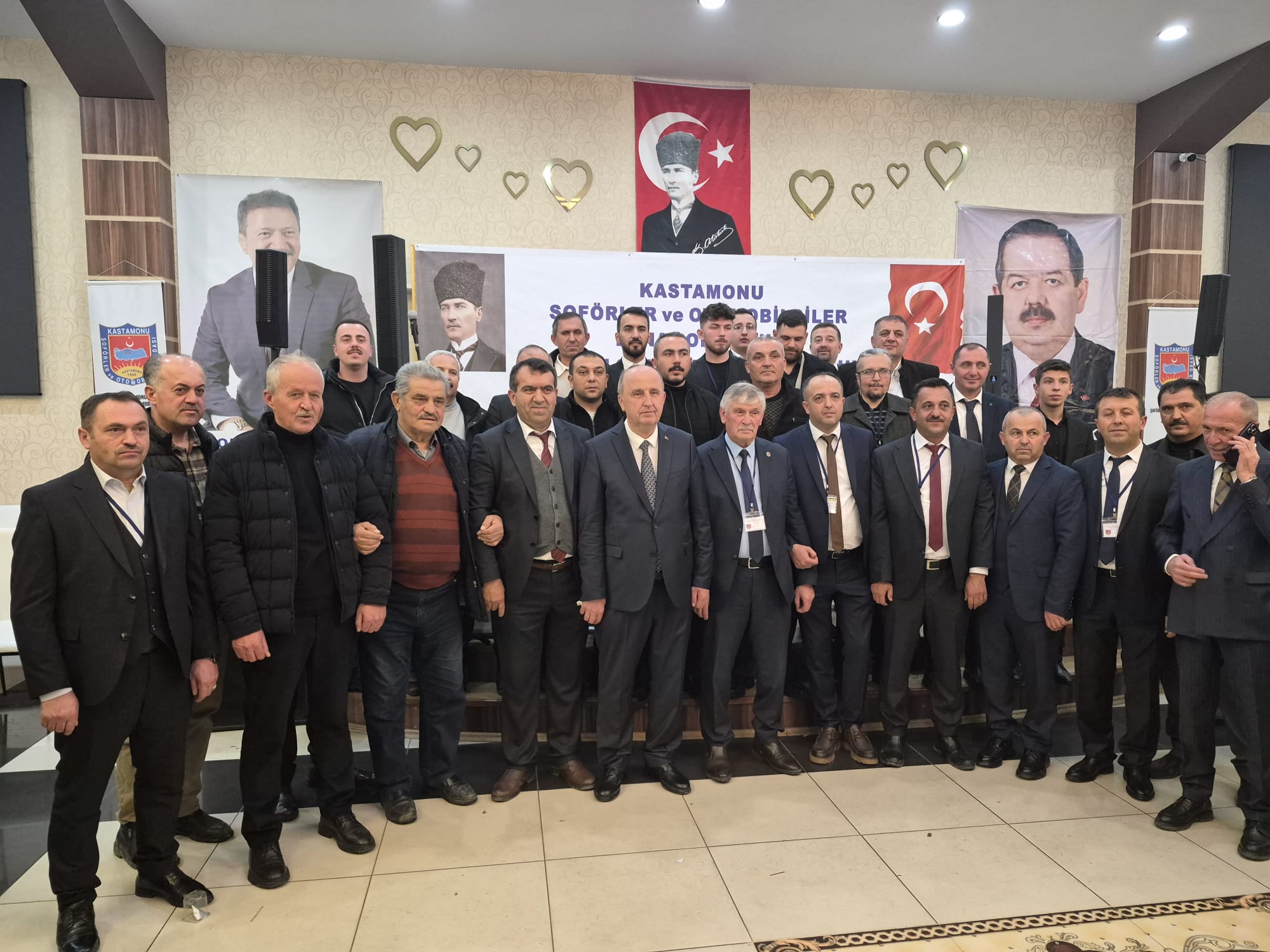 Ahmet Sarıahmetoğlu güven tazeledi.Ahmet Sarıahmetoğlu tekrar başkanlığa seçildi!